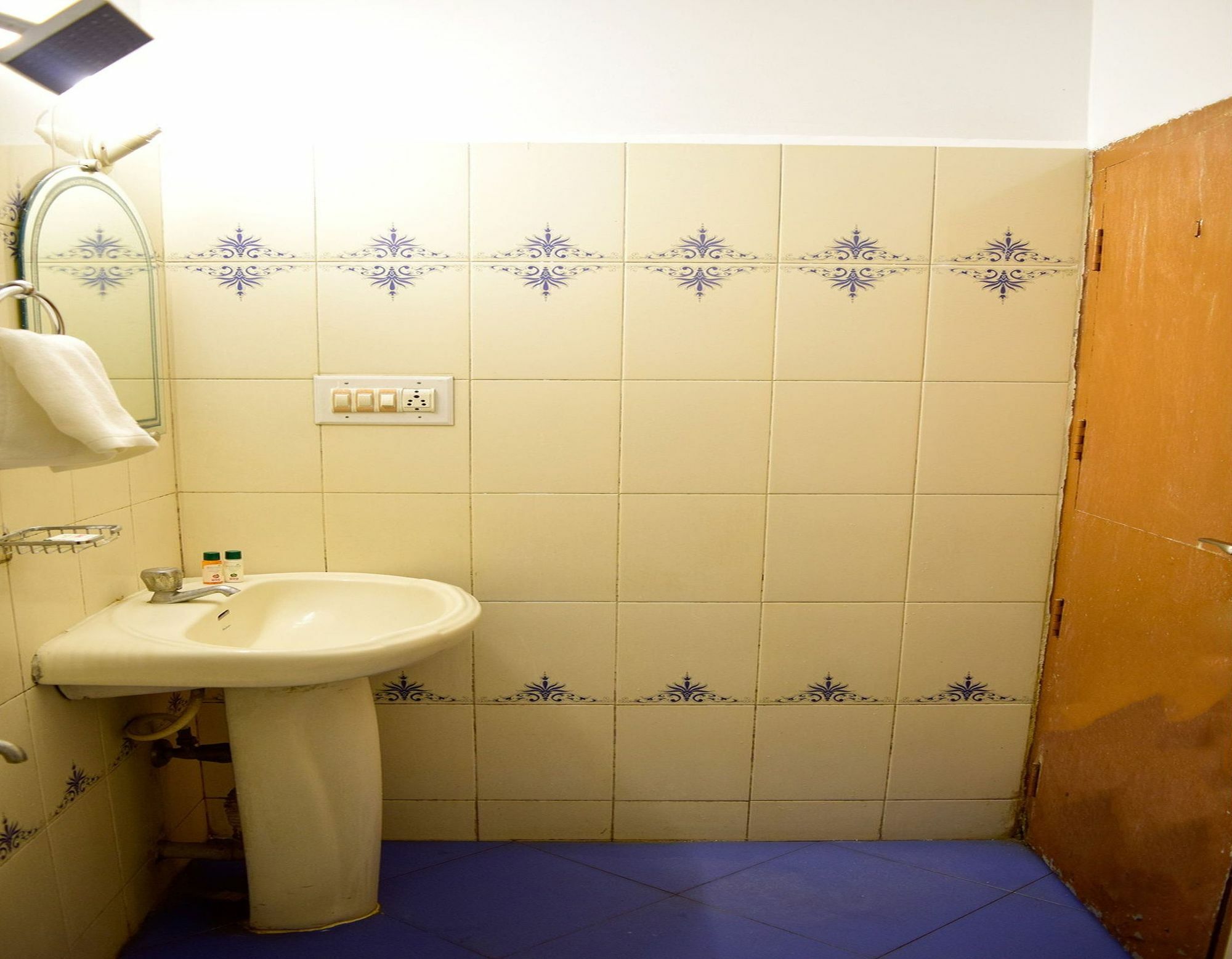 Fabhotel Shivaals Residency - Rajajinagar Bangalore Ngoại thất bức ảnh