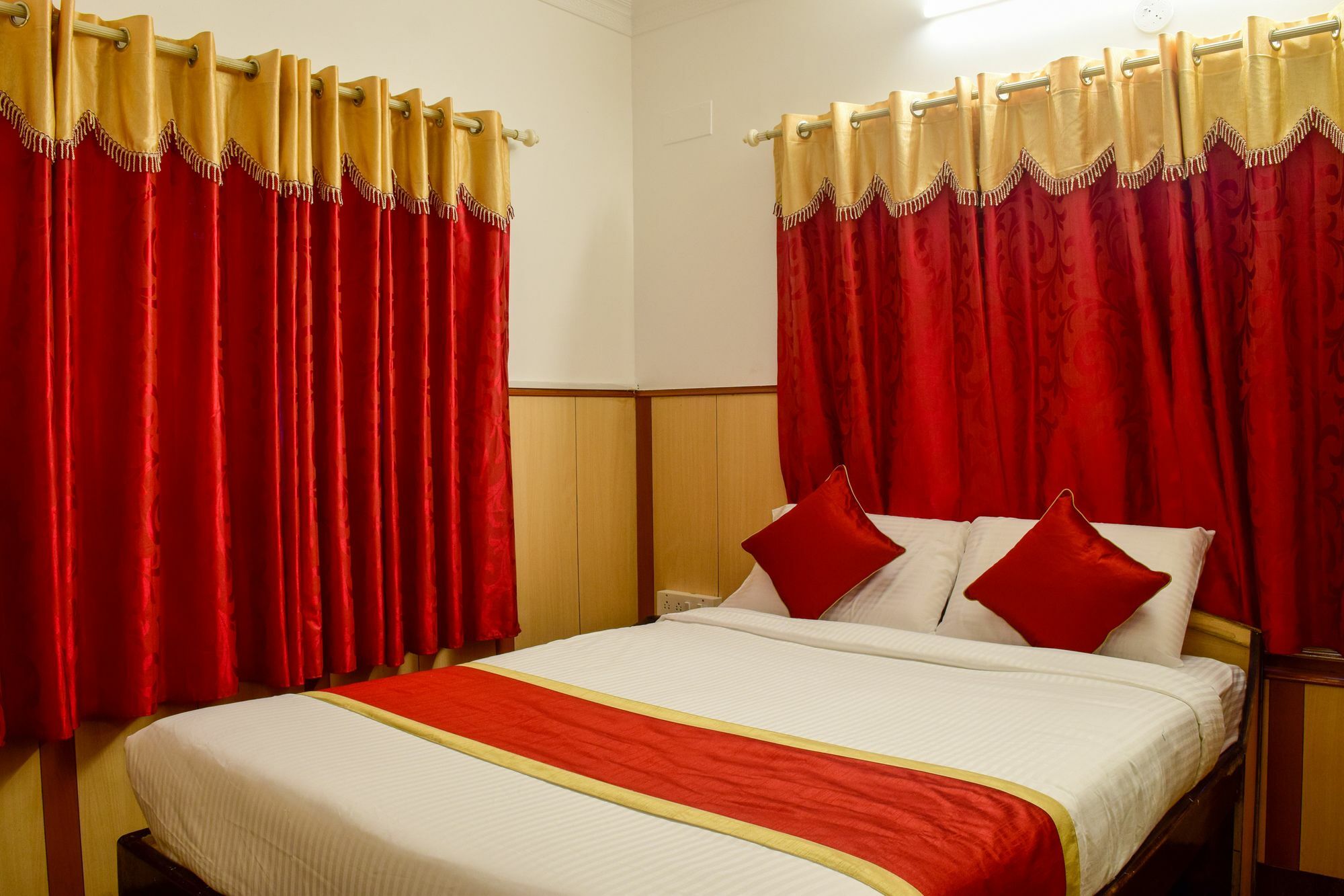 Fabhotel Shivaals Residency - Rajajinagar Bangalore Ngoại thất bức ảnh